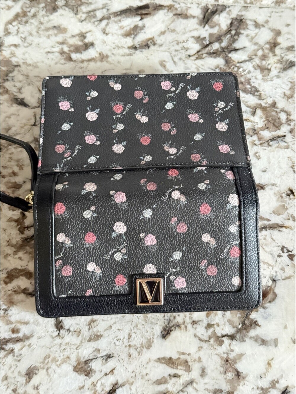 Victoria Secret black floral tech clutch VS Wallet looks Brand New - Picture 4 of 5